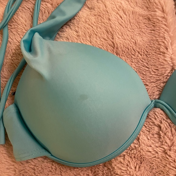 Swim suits - Picture 3 of 3